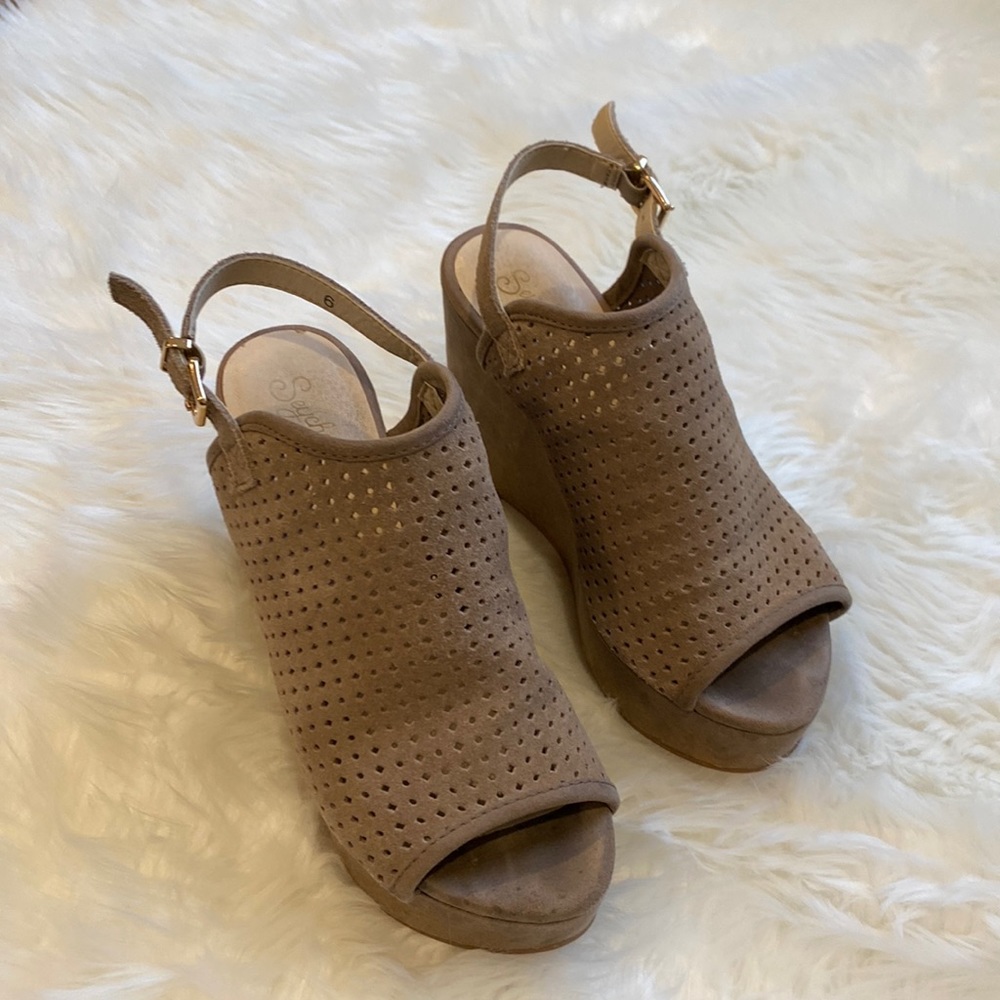Seychelles Wedges